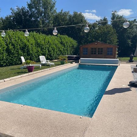 Le Double C Bed & Breakfast Saint-Victor-de-Morestel Exterior foto